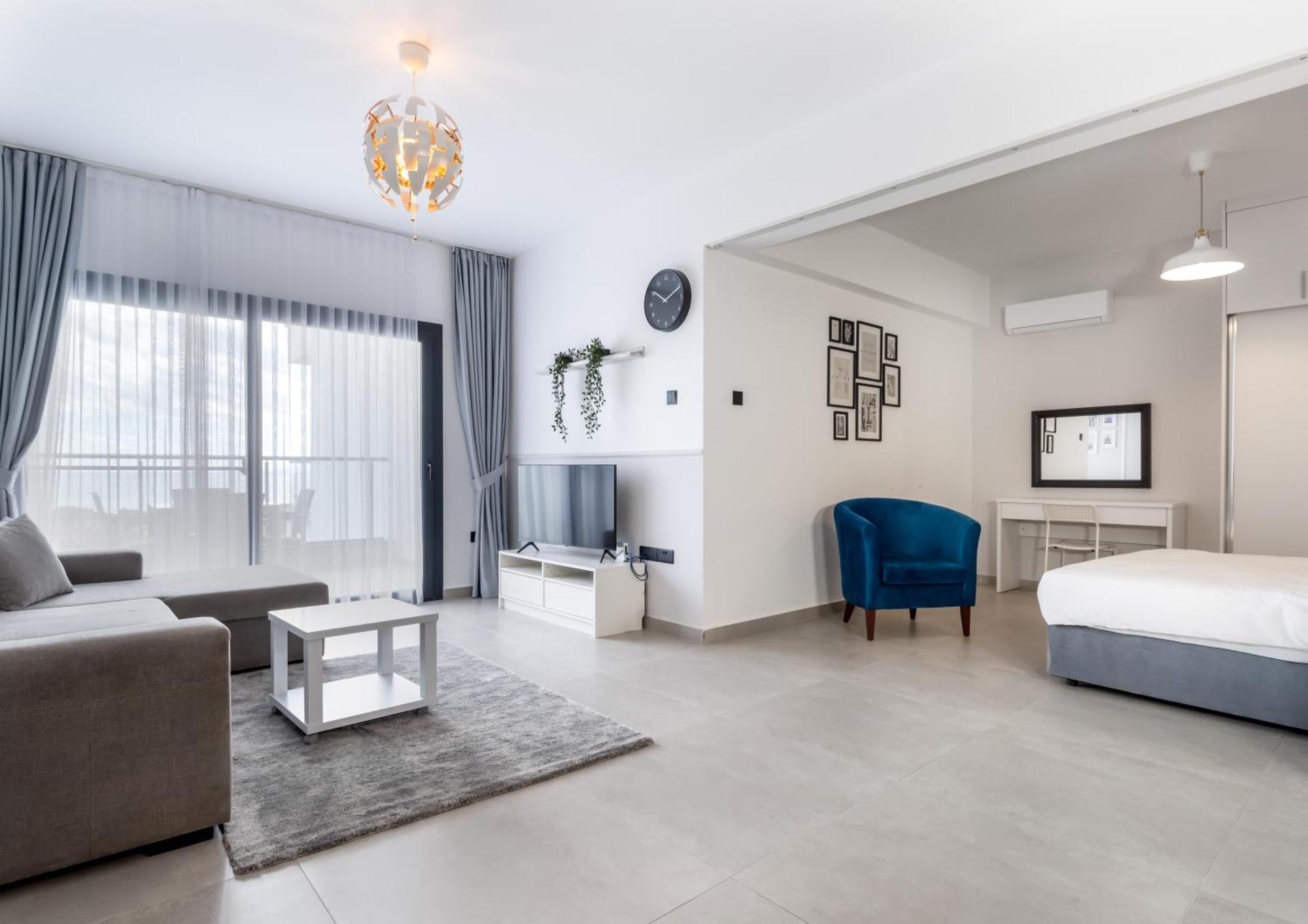 Caesar Blue Seaside Luxury Apartments Gastria Ngoại thất bức ảnh