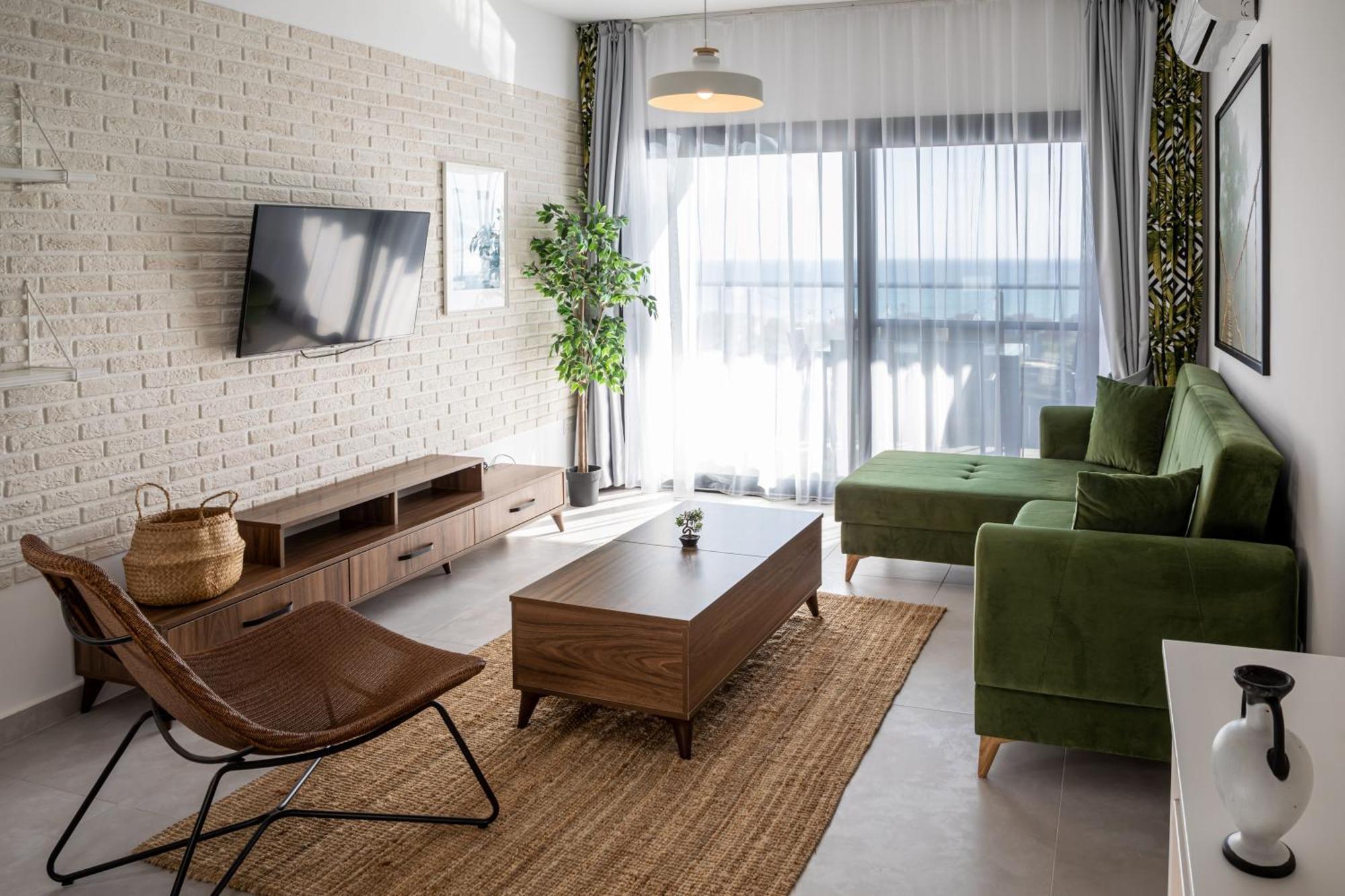 Caesar Blue Seaside Luxury Apartments Gastria Ngoại thất bức ảnh