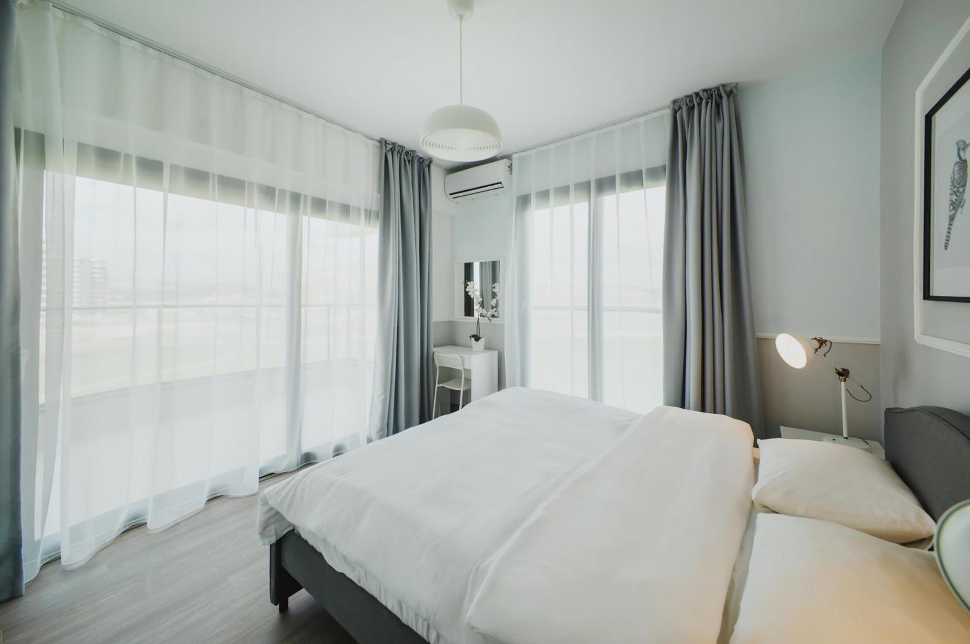 Caesar Blue Seaside Luxury Apartments Gastria Ngoại thất bức ảnh