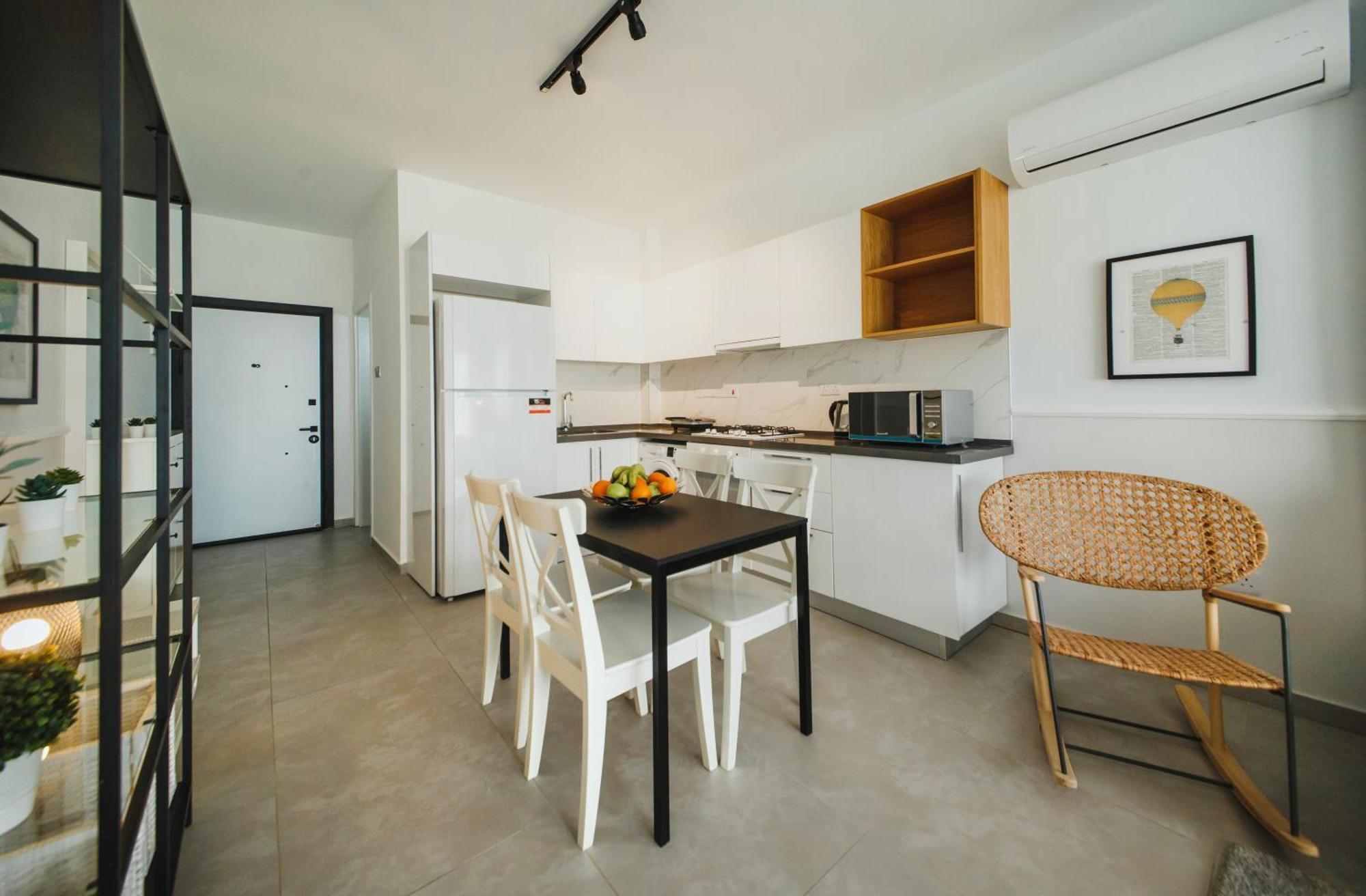Caesar Blue Seaside Luxury Apartments Gastria Ngoại thất bức ảnh