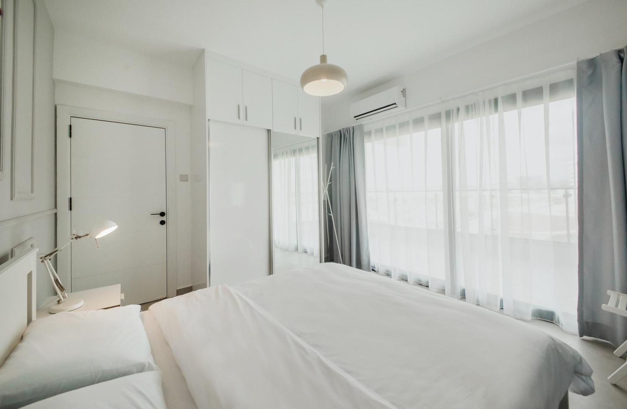 Caesar Blue Seaside Luxury Apartments Gastria Ngoại thất bức ảnh