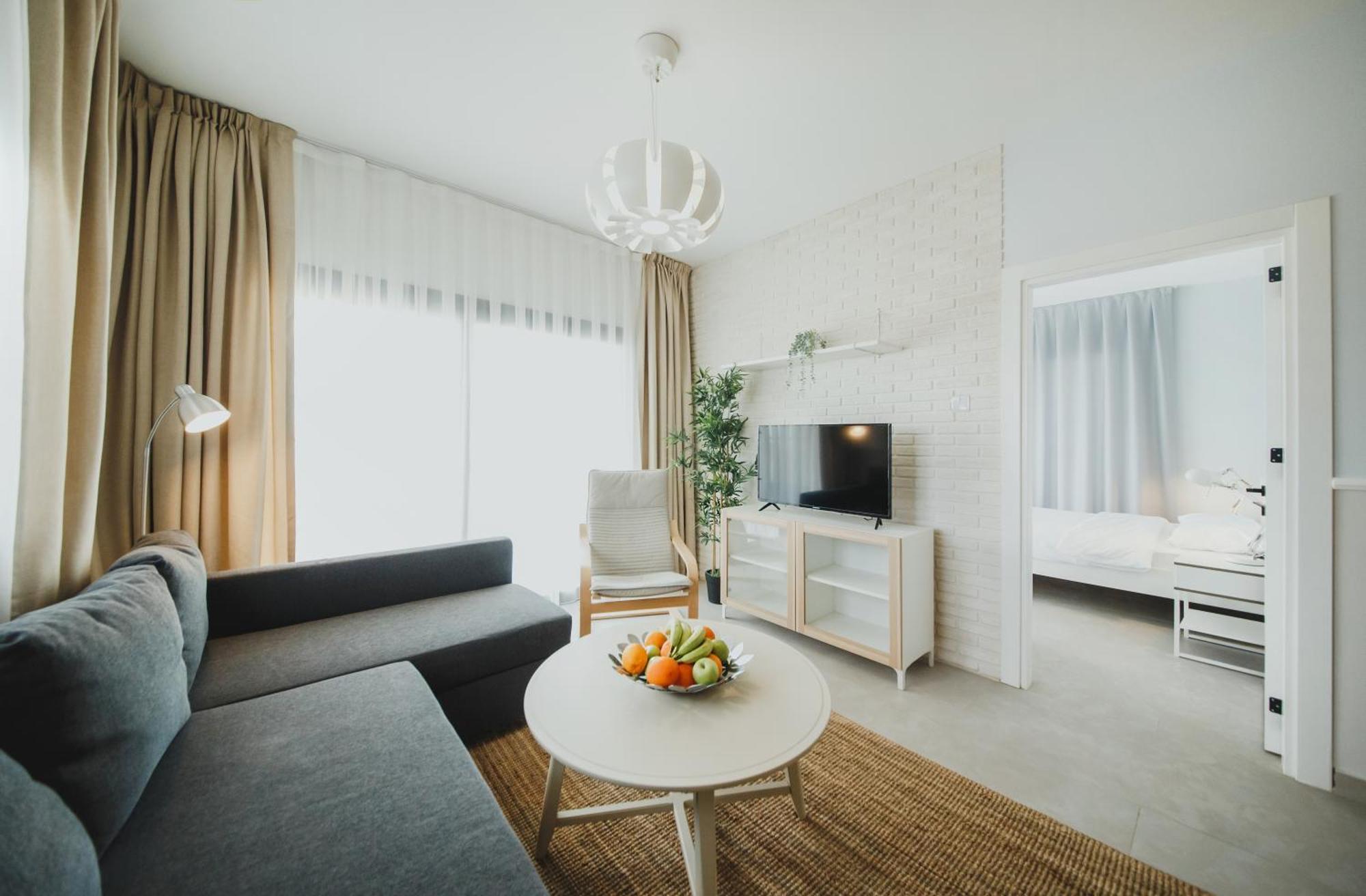 Caesar Blue Seaside Luxury Apartments Gastria Ngoại thất bức ảnh